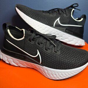 Nike React Infinity run FK CD4371 002 Size 9 Excellent condition!!!